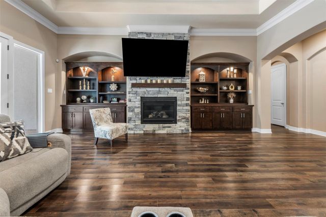 26214 Crown Court, Montgomery, TX 77316