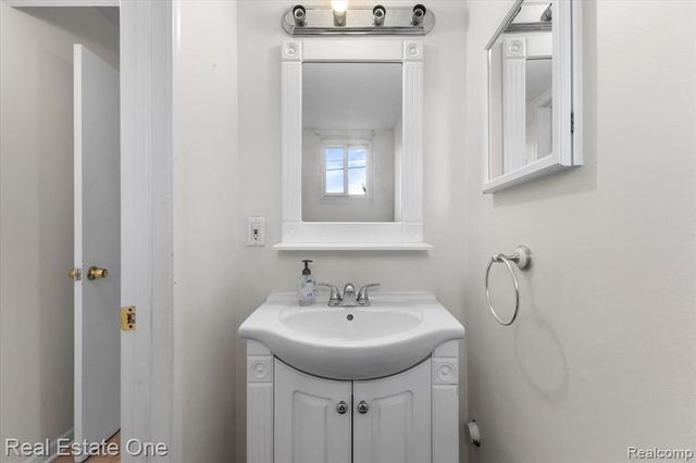 2607 Patrick Henry, Auburn Hills, MI 48326