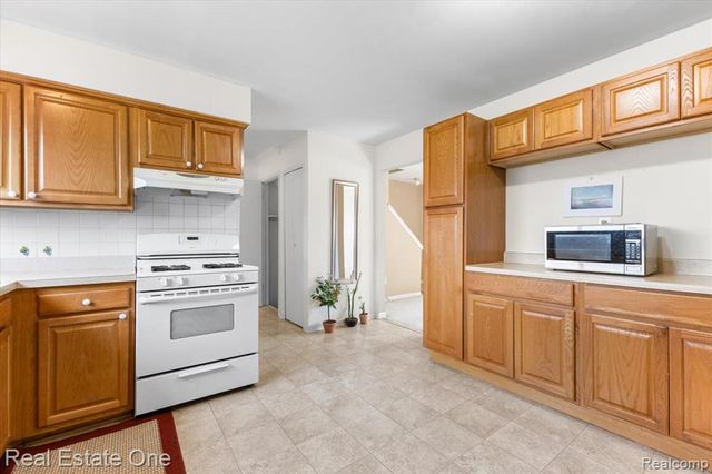 2607 Patrick Henry, Auburn Hills, MI 48326