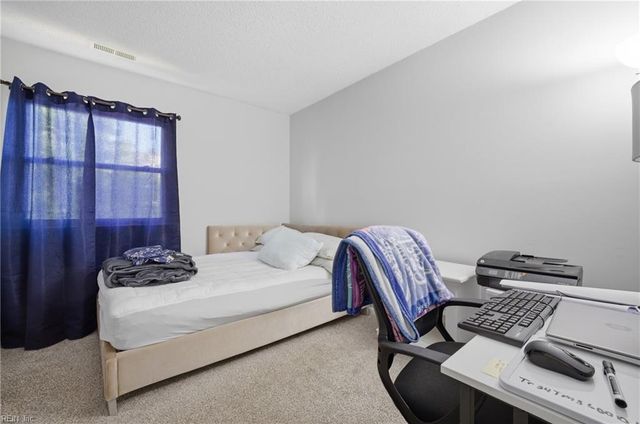 3817 Chimney Creek DR, Virginia Beach, VA 23462