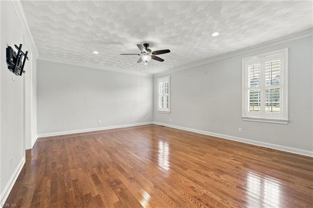 1108 Kathleen LN, Chesapeake, VA 23322