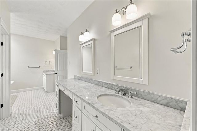 1108 Kathleen LN, Chesapeake, VA 23322
