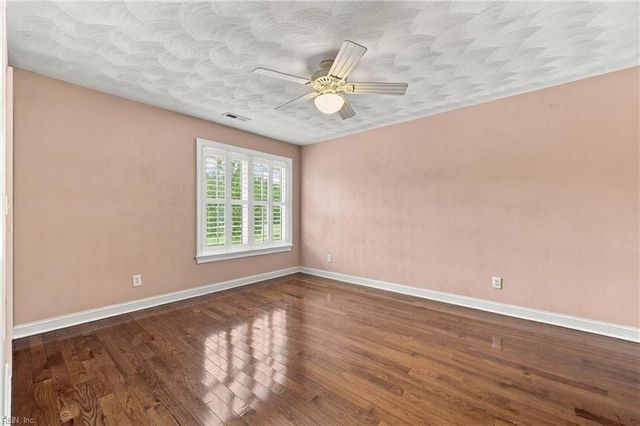 1108 Kathleen LN, Chesapeake, VA 23322