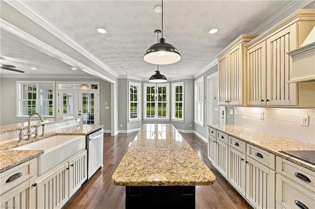 1108 Kathleen LN, Chesapeake, VA 23322