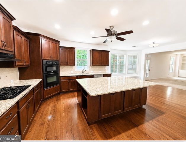 320 New point Lane, Canton, GA 30114