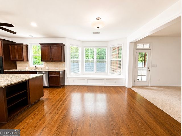 320 New point Lane, Canton, GA 30114