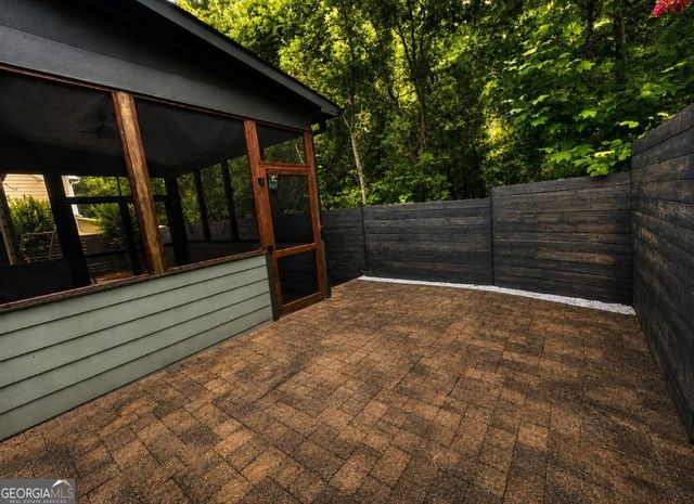 320 New point Lane, Canton, GA 30114