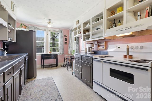 77 Pulliam Street, Marion, NC 28752