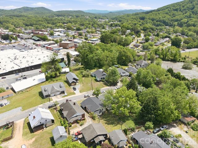 77 Pulliam Street, Marion, NC 28752