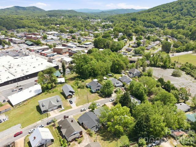 77 Pulliam Street, Marion, NC 28752