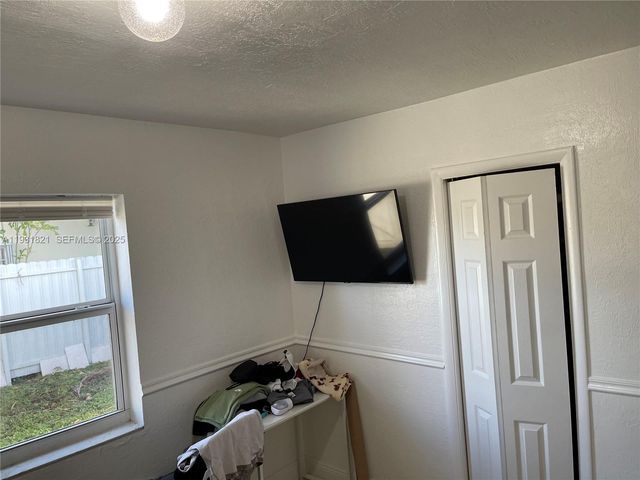 10840 Westwood Lake Dr 0, Miami, FL 33165