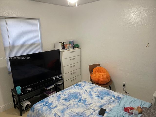 10840 Westwood Lake Dr 0, Miami, FL 33165