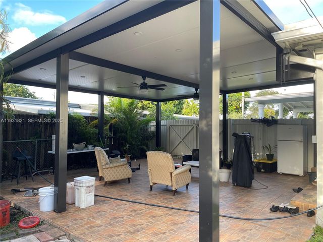 10840 Westwood Lake Dr 0, Miami, FL 33165