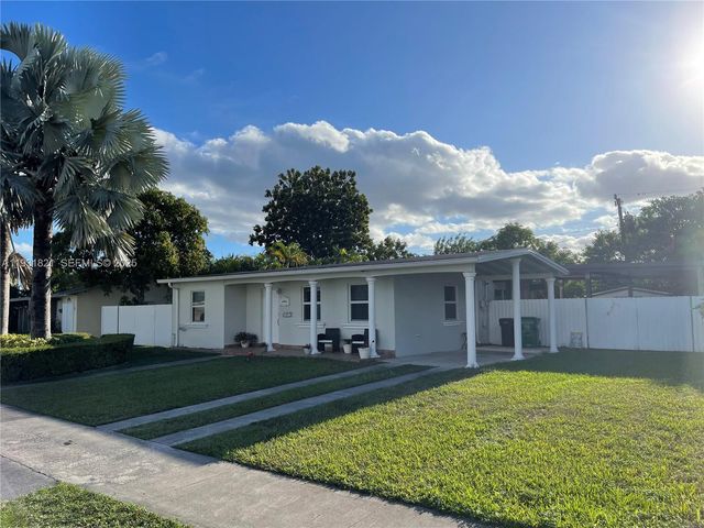 10840 Westwood Lake Dr 0, Miami, FL 33165