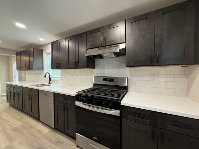 121 W 2ND Street, Waterford, PA 16441