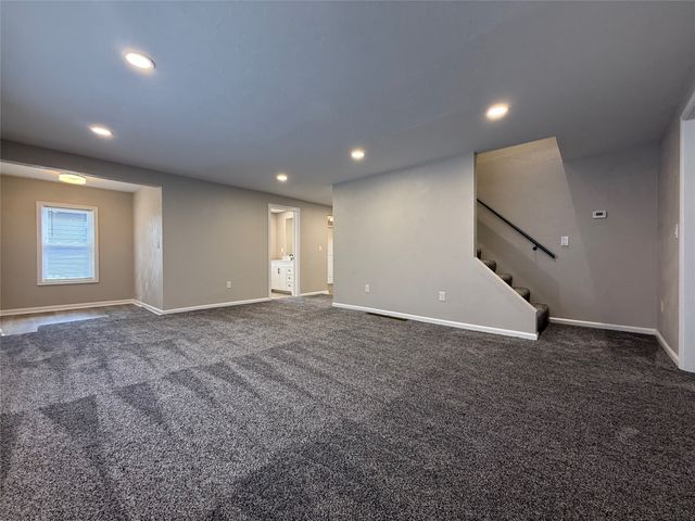 121 W 2ND Street, Waterford, PA 16441