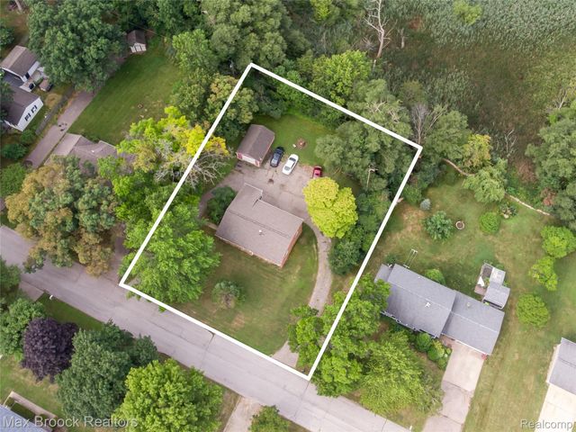 465 Robert Court, Auburn Hills, MI 48326