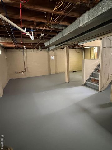 21242 Beechwood Avenue, Eastpointe, MI 48021