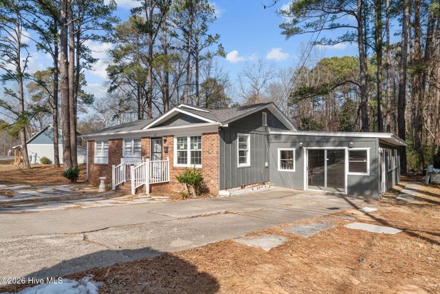 715 S 3rd Street, Sanford, NC 27330