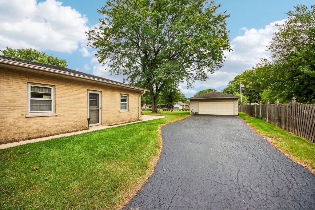 6N520 Andrene Lane, Itasca, IL 60143 — photo 2