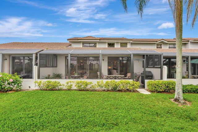 459 Prestwick Circle, Palm Beach Gardens, FL 33418