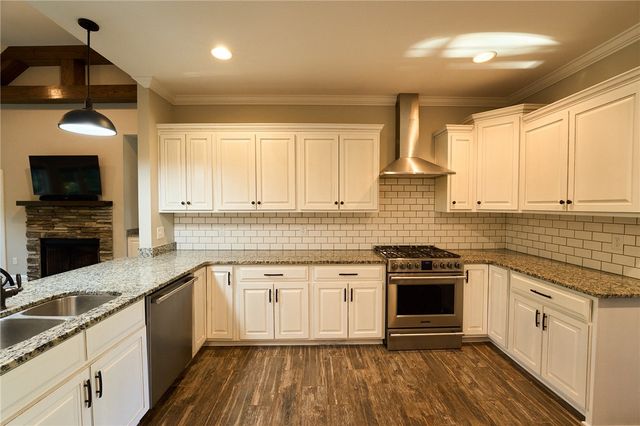 37 Puckett Mill Way, Central, SC 29630