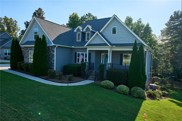 37 Puckett Mill Way, Central, SC 29630