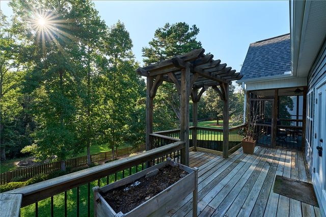 37 Puckett Mill Way, Central, SC 29630