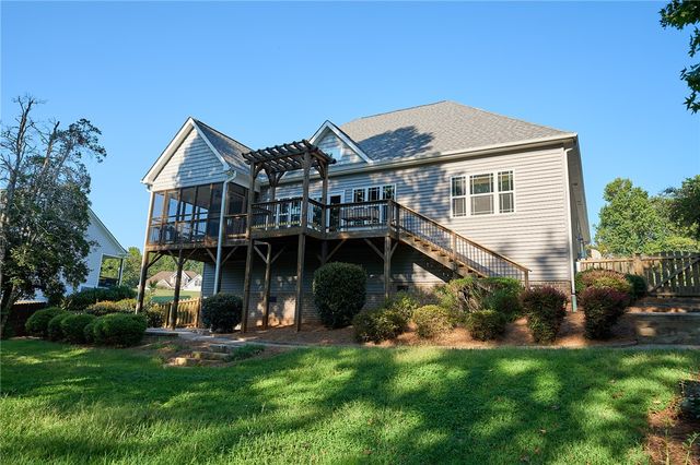 37 Puckett Mill Way, Central, SC 29630