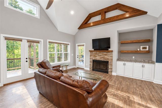 37 Puckett Mill Way, Central, SC 29630