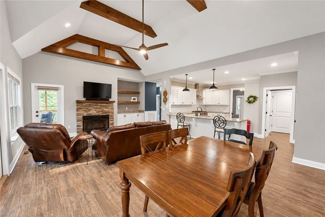 37 Puckett Mill Way, Central, SC 29630
