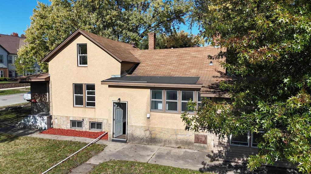 700 Kane Street, La Crosse, WI 54603