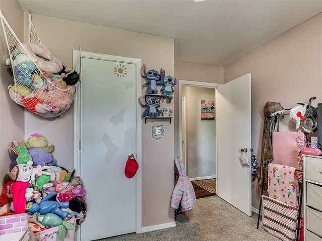 740 W Elder Drive, Mustang, OK 73064