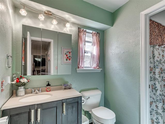 740 W Elder Drive, Mustang, OK 73064