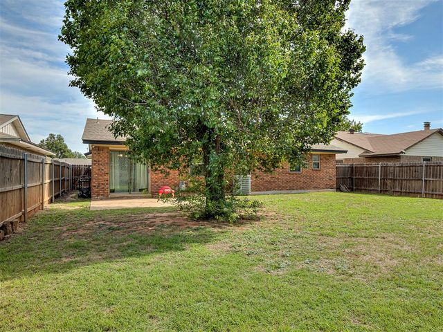 740 W Elder Drive, Mustang, OK 73064