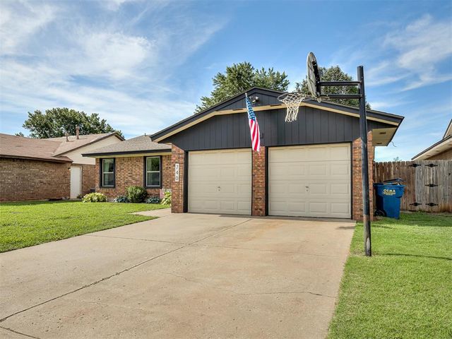 740 W Elder Drive, Mustang, OK 73064