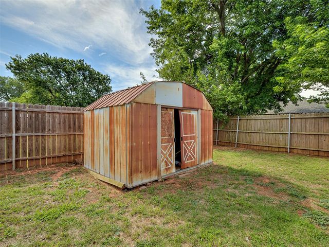 740 W Elder Drive, Mustang, OK 73064