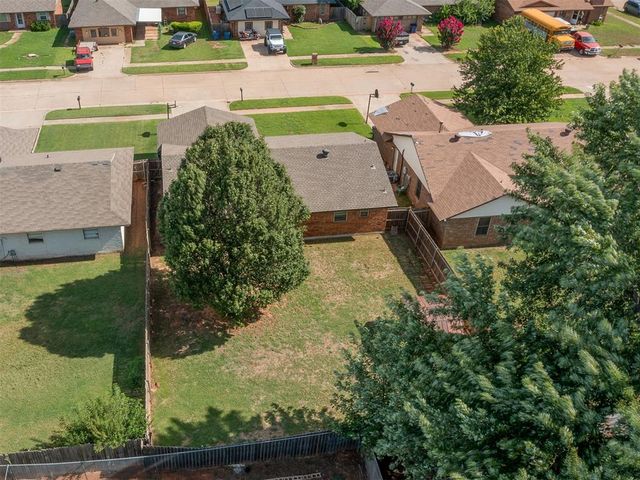 740 W Elder Drive, Mustang, OK 73064