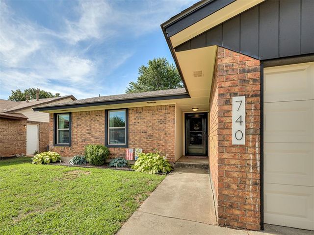 740 W Elder Drive, Mustang, OK 73064