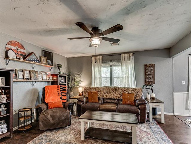 740 W Elder Drive, Mustang, OK 73064