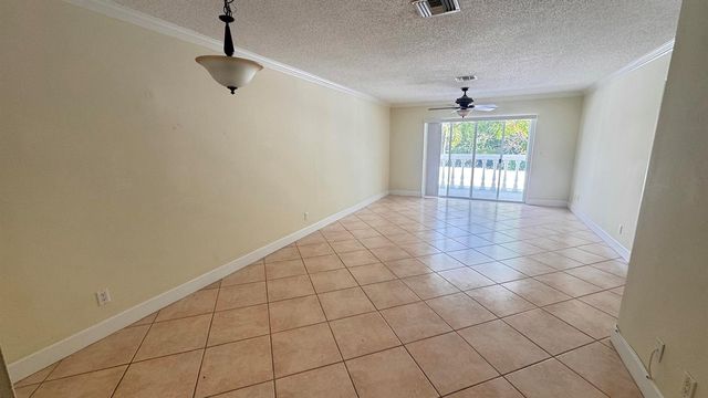 1727 Jimmy Buffett Mem Highway 208, Vero Beach, FL 32963