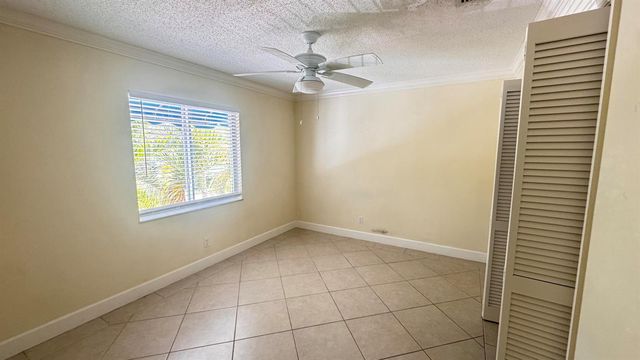 1727 Jimmy Buffett Mem Highway 208, Vero Beach, FL 32963