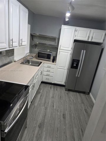 8065 SW 107th Ave 202, Miami, FL 33173