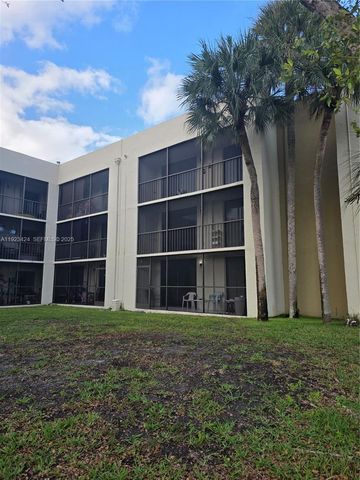 8065 SW 107th Ave 202, Miami, FL 33173
