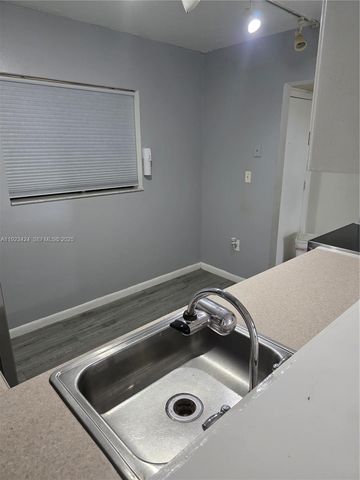 8065 SW 107th Ave 202, Miami, FL 33173