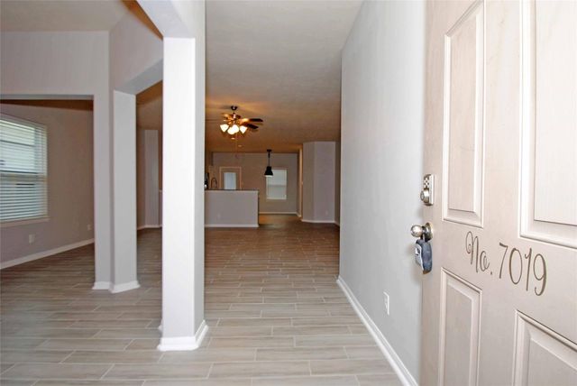 7019 Hazelnut Lane, Baytown, TX 77521