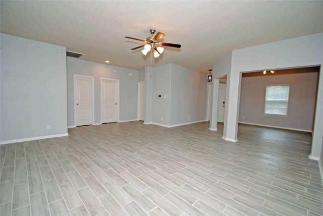 7019 Hazelnut Lane, Baytown, TX 77521