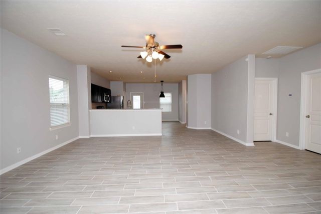 7019 Hazelnut Lane, Baytown, TX 77521