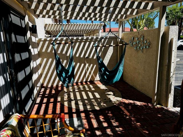 6135 Montecito Dr 5, Palm Springs, CA 92264