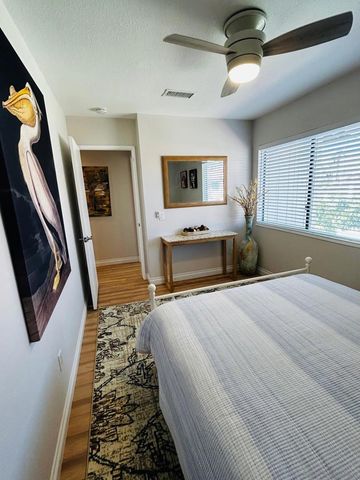6135 Montecito Dr 5, Palm Springs, CA 92264
